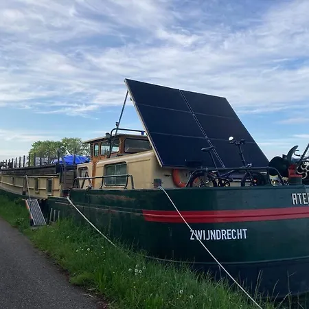 アパート Le Du Marinier