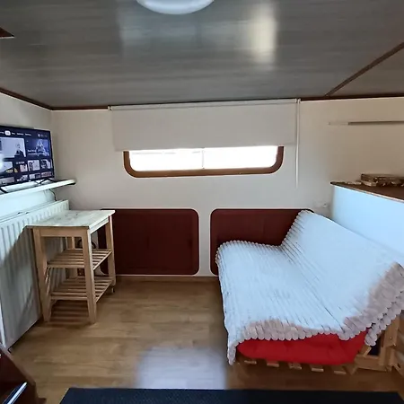 Le Du Marinier Apartment *